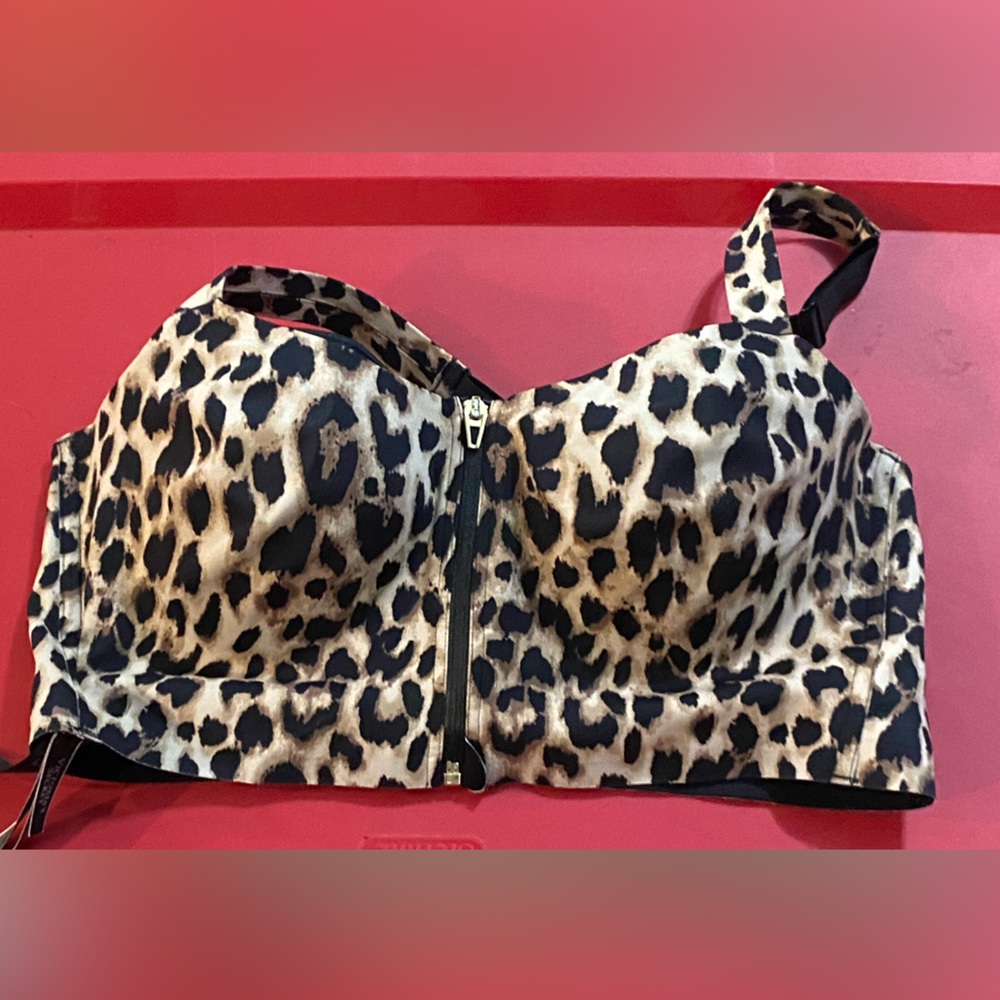 Victoria's Secret Cheetah Print  Bra Size 38D